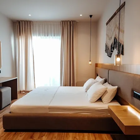 Hotel Sunset Shoreline - Sea View - Free Private Parking - Pool Saranda