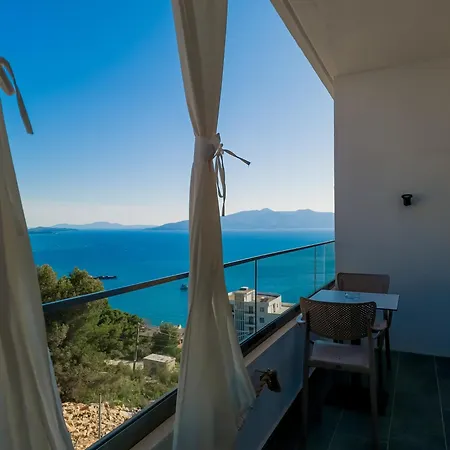 Sunset Shoreline - Sea View - Free Private Parking - Pool 4* Sarandë