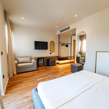 호텔 Sunset Shoreline - Sea View - Free Private Parking - Pool 4*