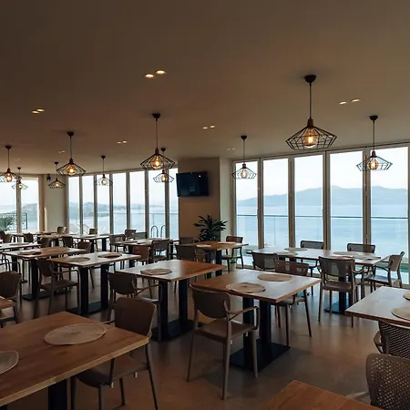 Sunset Shoreline - Sea View - Free Private Parking - Pool Saranda